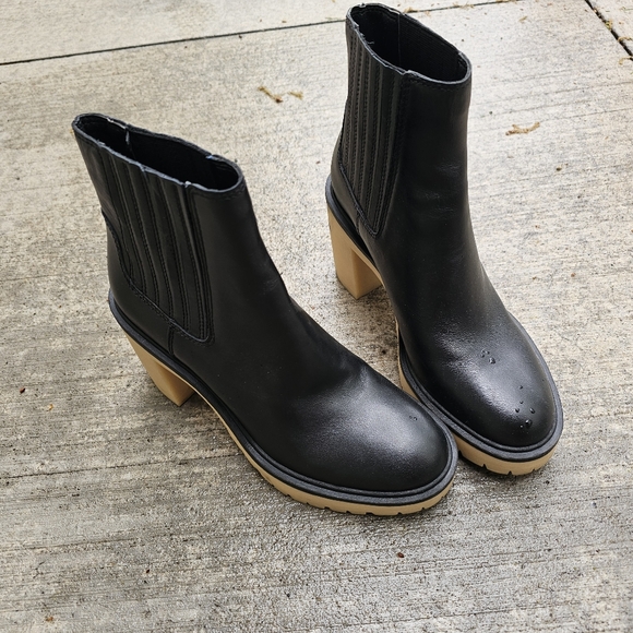 Dolce Vita Chunky Booties - Picture 6 of 7